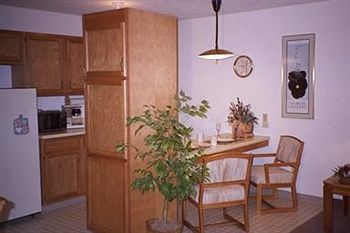 Mcgovern'S Motel And Suites Sun Prairie Eksteriør billede